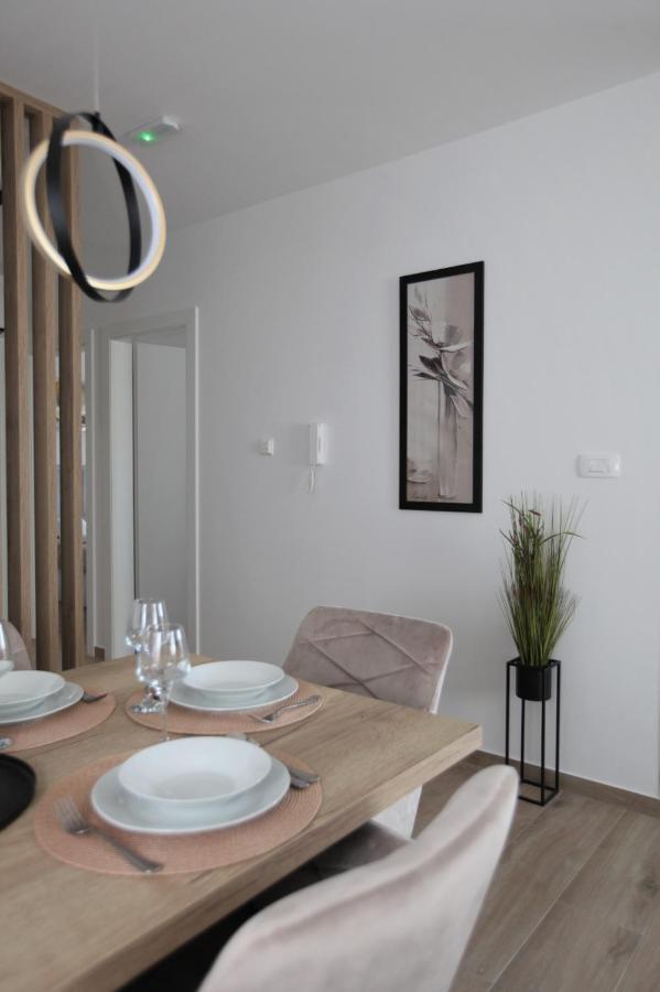 Apartment Sweet Dreams Trogir Exteriör bild