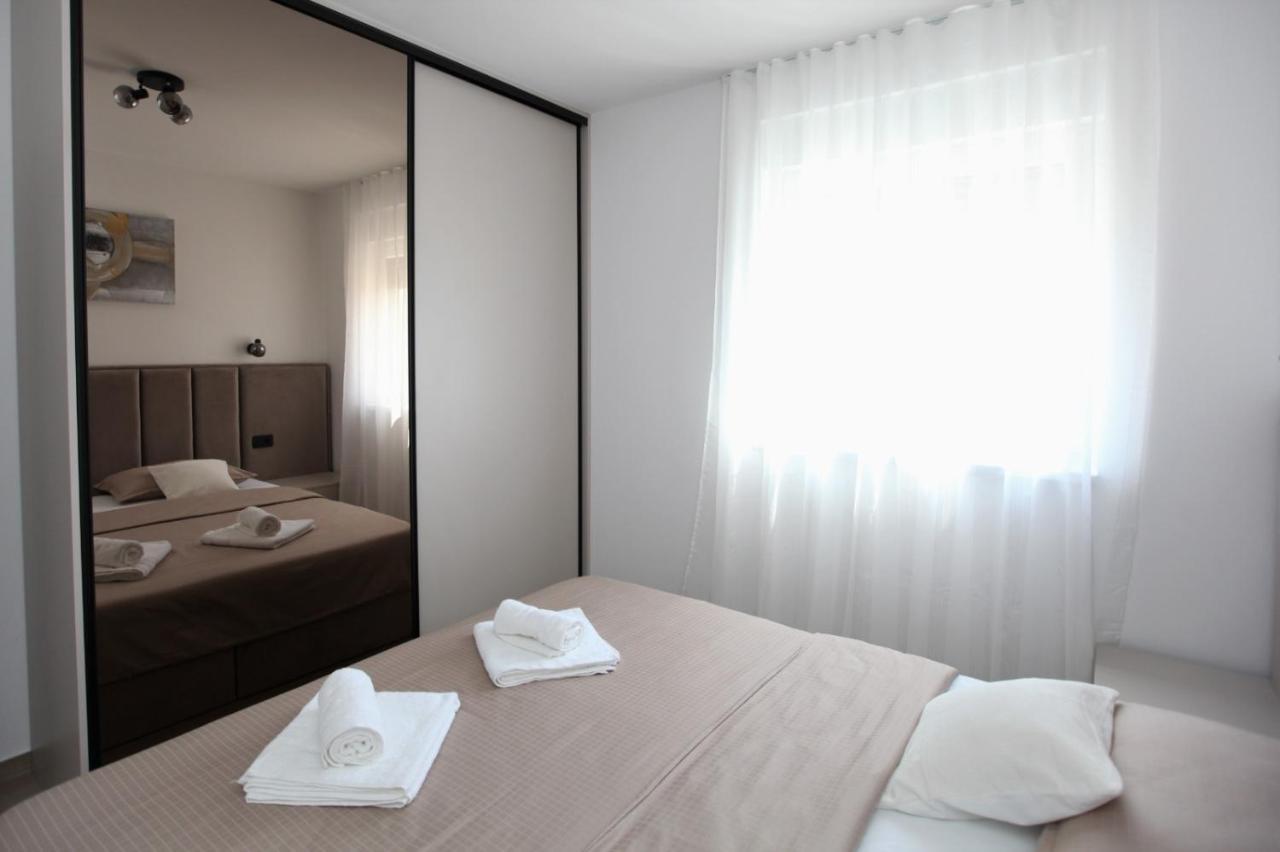 Apartment Sweet Dreams Trogir Exteriör bild